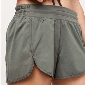 Lululemon power stride short 2.5 inseam size 6